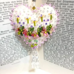 Herz Blüten beidseitig bestickt Blumen Biwaperlen – weiß rosa Deko Handarbeit