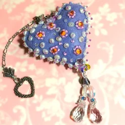 Herz Mini flieder lila beidseitig mit Blüten bestickt Blumen Biwaperlen –  Deko Handarbeit