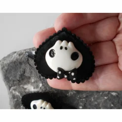 Herz Stoff samt Haarklammern, Paar, schwarz mit großen Totenköpfen