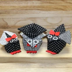 Hühner Deko Happy Easter Trio – Stoffhühner in Schwarz Weiß – Osterdeko Tischset oder Mobile