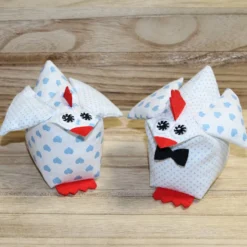 Hühner Set Brautpaar – Deko Stoffhühner Hochzeit Weiß Hellblau Punkte - la miscela