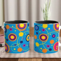 Hippie-Tasse im 70er Jahre Vintage Retro-Style mit bunten Ornamenten – Spülmaschinenfest