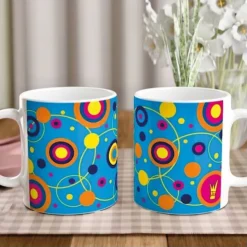 Hippie-Tasse im 70er Jahre Vintage Retro-Style mit bunten Ornamenten – Spülmaschinenfest