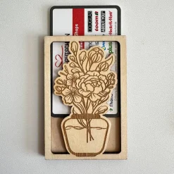 Hülle für Geschenkgutschein „Blumenvase“ Variante B | Muttertag | Wunschgutschein | Holz | Geldgeschenk Geburtstag