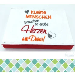 Hülle für Haselnusspralinen