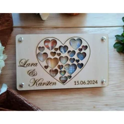 Hochzeit - personalisiertes Geldgeschenk aus Holz mit Lasergravur – Weltkarte, Herzen oder Flugzeug – Hochzeit & Ge