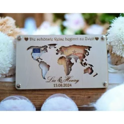 Hochzeit - personalisiertes Geldgeschenk aus Holz mit Lasergravur – Weltkarte, Herzen oder Flugzeug – Hochzeit & Ge