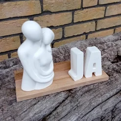 Hochzeitsgeschenk Liebespaar mit gegossenen Buchstaben aus Raysin