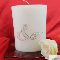 Hochzeitskerze oval mit Perlmutt-Oberfläche und „&“-Symbol, personalisierbar, edle Hochzeitsdeko