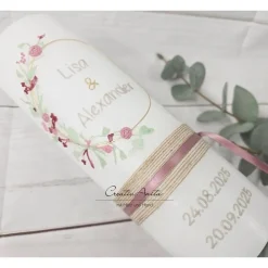 Hochzeitskerze weiß mit zarten Blümchen in altrosa-bordeaux 250x80 mm