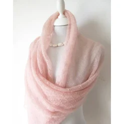 Hochzeitsstola in blush-rose mit Gold-Lurex, gestrickter Brautschal aus Mohair, zartes Tuch für Vermählung