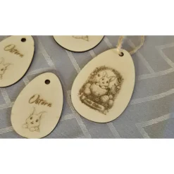 Holz Ostereier Set mit Lasergravur Osterdeko– 4 Stück beidseitig graviert zum Aufhängen