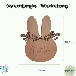Holzanhänger Ostern aus Holz in Osterhasenform Blumenkranz personalisiert mit Name als kleines Geschenk, Hasenanhänger