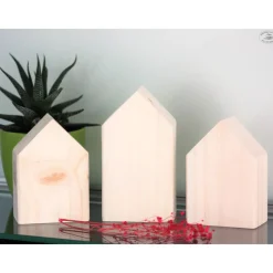 Holzhäuschen, weihnachtlich graviert, 3er-Set / Weihnachtsdorf