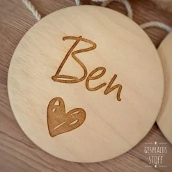 Holzkarte mit Namen / Personalisierte Meilensteinkarte