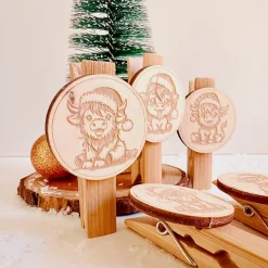 Holzklammer mit weihnachtlichen Highland-Cow Motiven, Wäscheklammer Bambus, Geschenkverpackungen, Geschenkanhänger