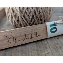 Holzklötzchen graviert Wunscherfüller – Geschenkidee aus Eiche für Geldgeschenke, 16 cm