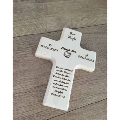 Holzkreuz aus Ahorn Taufkreuz, Kommunion, Konfirmation mit individueller Gravur, personalisierbar, Taufspruch, Schaaf