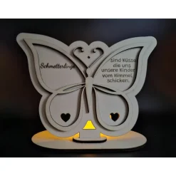 Holzschild mit persönlicher Gravur - Schmetterling - als Andenken an Dein Sternenkind, geliebte Person, Trauerlicht