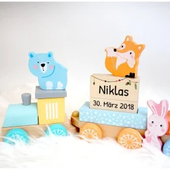 Holzzug mit Geburtsdaten und Name, personalisierte Holzeisenbahn, Geschenk zur Geburt, Eisenbahn bedruckt, Lokomotive