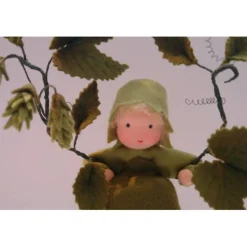 Hopfen Mädchen - Blumenkind - Jahreszeitentisch - Waldorf Art - Art.Nr. HE19