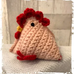 Huhn/Henne in liebevoller Handarbeit hergestellt mit vielen Details - ca. 15 cm hoch - gehäkelt!