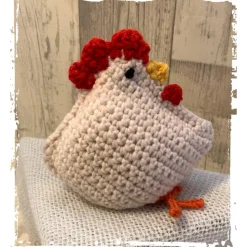 Huhn/Henne in liebevoller Handarbeit hergestellt mit vielen Details - ca. 17 cm hoch - gehäkelt!