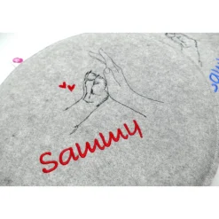 Hunde - Welpe Pfote Filzkissen Campingkissen Wunschname - Rundes Filzsitzkissen mit personalisiertem Namen Stuhlkissen