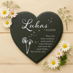 Individuell gravierte Schiefertafel in Herzform – wetterfester Gedenkstein & Grabstein handgemacht