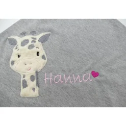 Individuelle Babydecke Giraffe mit gestickem Wunschnamen - Kindergarten - Wunschdecke - Schmusedecke mit Namen