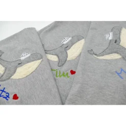 Individuelle Babydecke Wal ahoi mit gestickem Wunschnamen - Kindergarten - Wunschdecke - Schmusedecke m