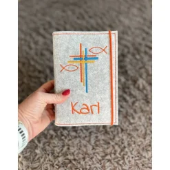 Individuelle Gotteslobhülle aus Filz – personalisiert hochwertig bestickt – wähle dein Design