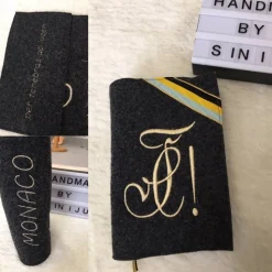 Individuelle Gotteslobhuelle  aus Wollfilz, personalisiert bestickt