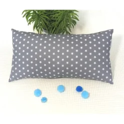 Individuelles Geburtskissen mit Namen, Geburtsdaten & Sternen – Geschenk zur Geburt & Taufe