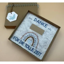 Jahresabschluss Geschenk Kita  Kindergarten  Schule  Kurs  Ferienlager Schriftfarbe Jeans