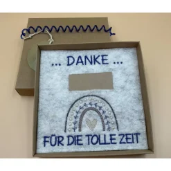 Jahresabschluss Geschenk Kita  Kindergarten  Schule  Kurs  Ferienlager Schriftfarbe Blau