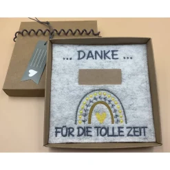 Jahresabschluss Geschenk Kita  Kindergarten  Schule  Kurs  Ferienlager Schriftfarbe Graublau