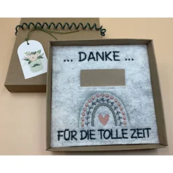 Jahresabschluss Geschenk Kita  Kindergarten  Schule  Kurs  Ferienlager Schriftfarbe Dunkelgrün