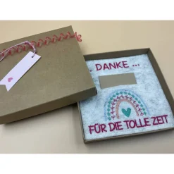 Jahresabschluss Geschenk Kita  Kindergarten  Schule  Kurs  Ferienlager Schriftfarbe Pink