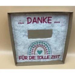 Jahresabschluss Geschenk Kita  Kindergarten  Schule  Kurs  Ferienlager Schriftfarbe Pink