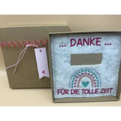 Jahresabschluss Geschenk Kita  Kindergarten  Schule  Kurs  Ferienlager Schriftfarbe Pink