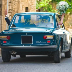 Just Married Hochzeitsauto Aufkleber mit Herzen – 60 cm, 16 Farben, wetterfest & ablösbar