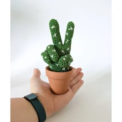 Kaktushand gehäkelt | Lustige Geschenkidee | witzige Deko | Geschenk für Kollegen | Büro-Geschenk