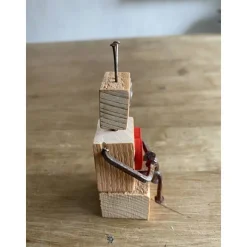 Kantensitzer mit Herz, Holzfigur Roboter, kleines Geschenk,