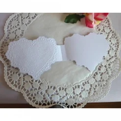 Karte zum Valentinstag/Valentinstagskarte in Herzform