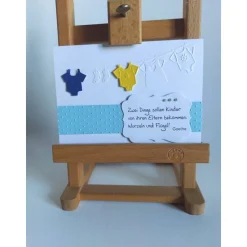 Karte zur Geburt/Taufe, Geburtskarte für einen Jungen, mit aufgeprägter Wäscheleine