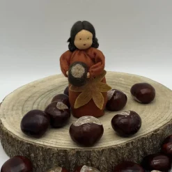 Kastanienmädchen - Jahreszeitentisch - Blumenkind - Herbst