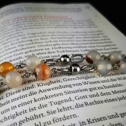 Katholischer Rosenkranz aus Achatperlen & Edelstahl – Modernes Design, Spirituelle Eleganz