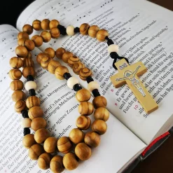 katholischer Rosenkranz, Holzperlen, Kreuzauswahl