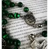 katholischer Rosenkranz, Malachitperlen und Edelstahl